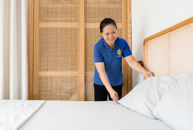 Cộng tác viên giúp việc theo giờ sắp xếp lại đồ đạc