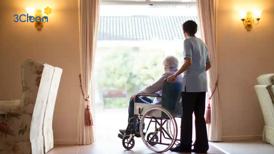 Bật mí 8 lưu ý khi chọn giúp việc chăm sóc người già trong gia đình Nên chuẩn bị các dụng cụ, thiết bị để người giúp việc thuận tiện chăm sóc và mang lại an toàn các ông bà