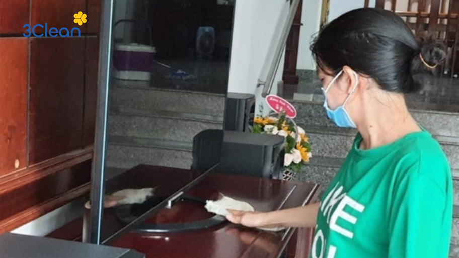 Nên chọn người giúp việc ở độ tuổi nào là phù hợp nhất cho gia đình Người giúp việc ngoài 50 tuổi đã có nhiều kinh nghiệm tuy nhiên lại có sức khỏe không được tốt