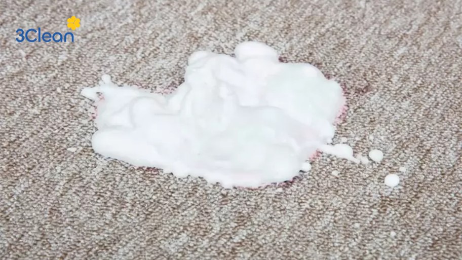Giặt thảm bằng gel cạo râu và giấm trắng