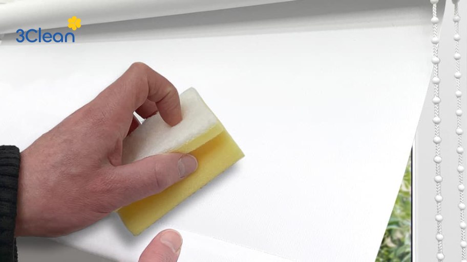 Hướng dẫn 10 cách vệ sinh rèm cửa hiệu quả cho từng chất liệu Cách vệ sinh rèm cửa cuốn đơn giản