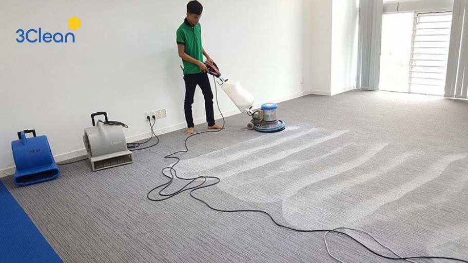 Vệ sinh thảm nhựa bằng máy giặt thảm phun hút