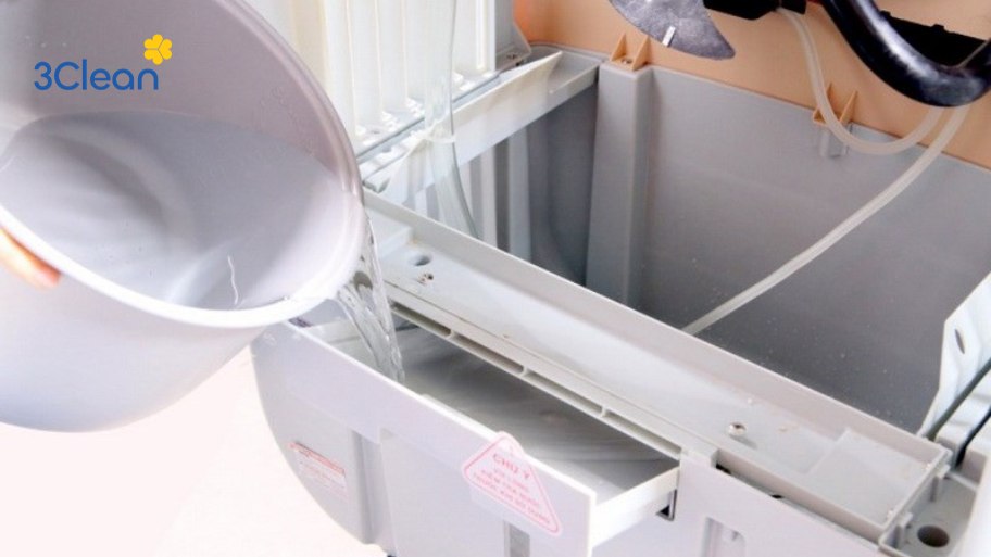 Lưu ý cần biết khi vệ sinh quạt hơi nước