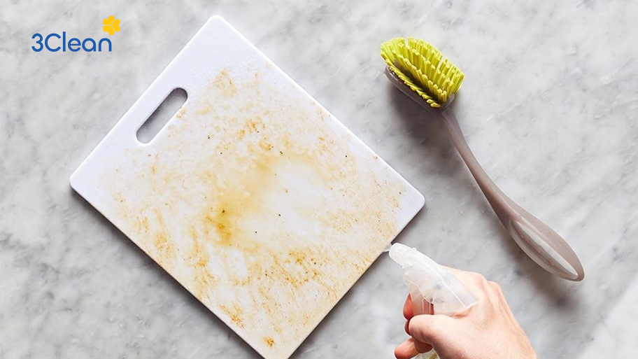 Bật mí 5 cách làm sạch thớt nhựa hiệu quả, đơn giản Chanh giúp tẩy đi vi khuẩn và khử đi mùi hôi