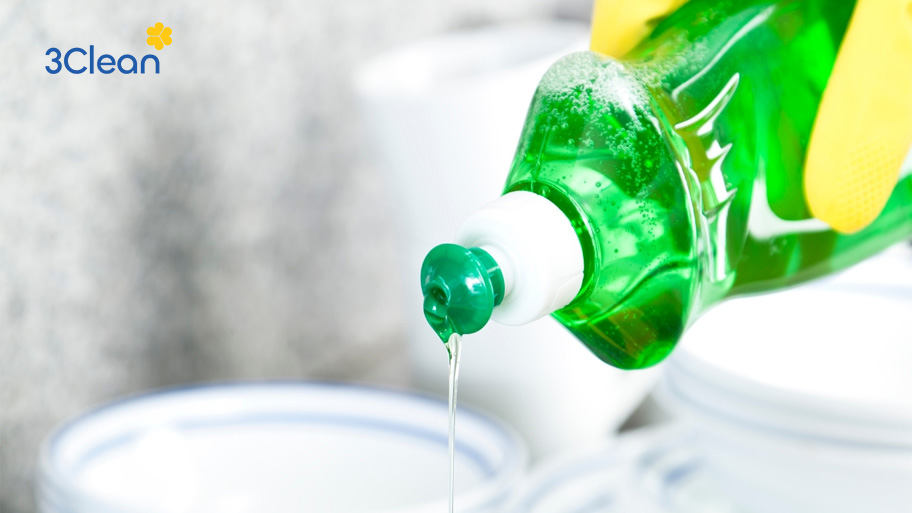 Lưu ngay cách vệ sinh máy xay sinh tố sạch sẽ, an toàn Sử dụng dung dịch để loại bỏ cặn bẩn trong máy xay sinh tố