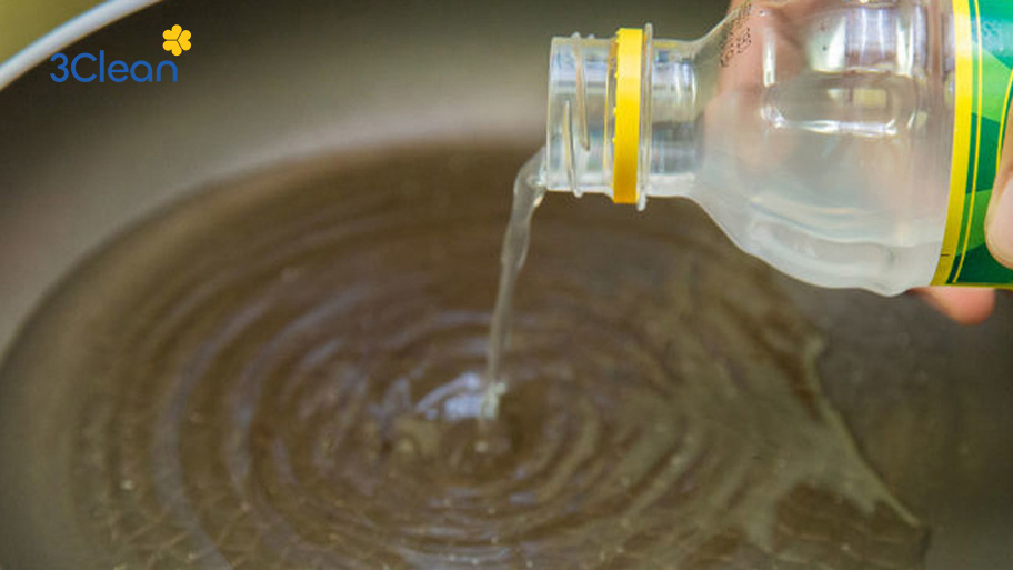 Mẹo đơn giản nhưng giúp tẩy được vết cháy ở chảo