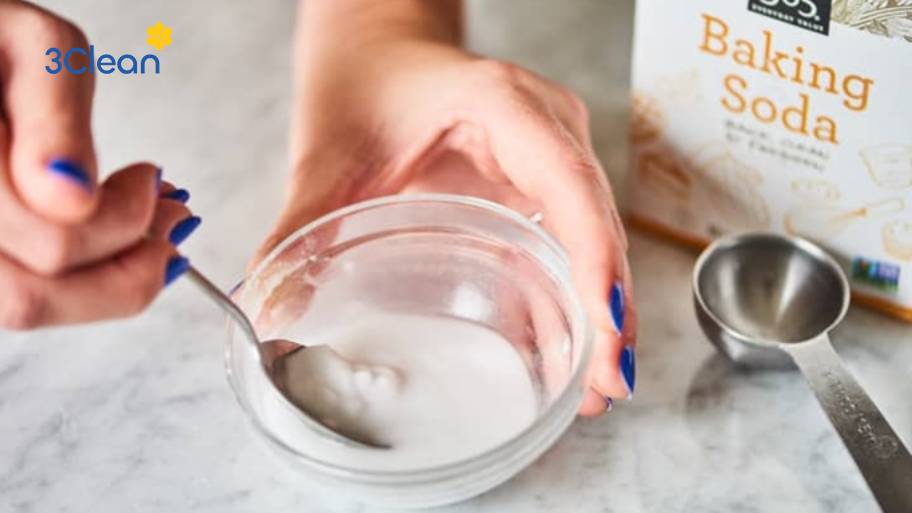 Baking soda – mẹo đơn giản mà hiệu quả giúp loại bỏ mùi hôi và vi khuẩn một cách tự nhiên.