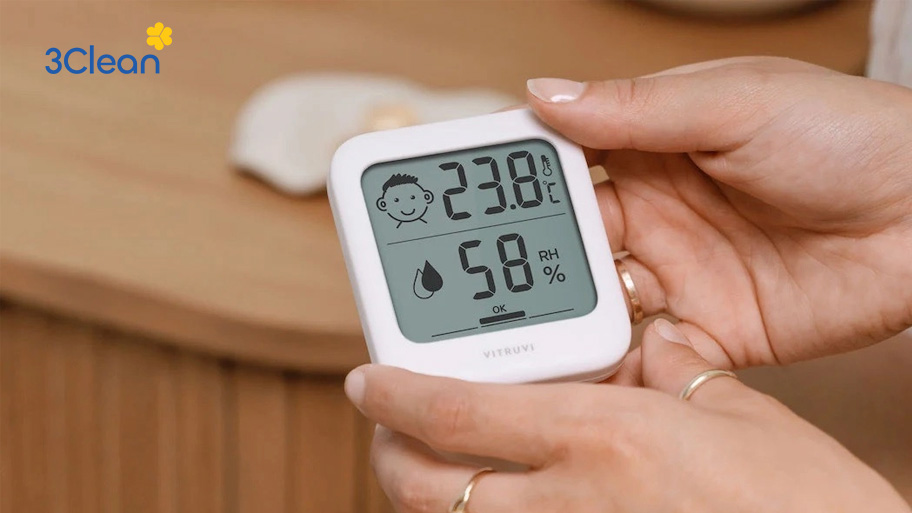 Nên duy trì độ ẩm vừa phải để hạn chế sự phát triển của ẩm mốc