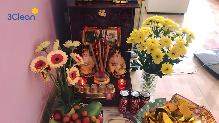 Kiêng kỵ 2: Dùng nước lạnh để lau dọn bàn thờ