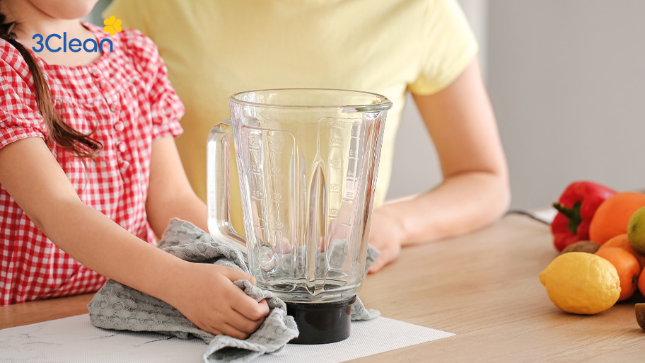 Lưu ngay cách vệ sinh máy xay sinh tố sạch sẽ, an toàn Nên ngắt điện khi chùi khăn hoặc tránh sử dụng vật cứng để dọn dẹp máy xay