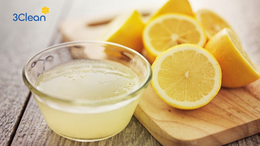 Nước cốt chanh nguyên chất giúp khử mùi và làm sạch tốt
