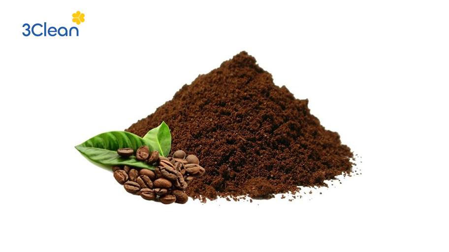 Bã cà phê lẫn bột cà phê giúp khử mùi trong lò vi sóng tốt