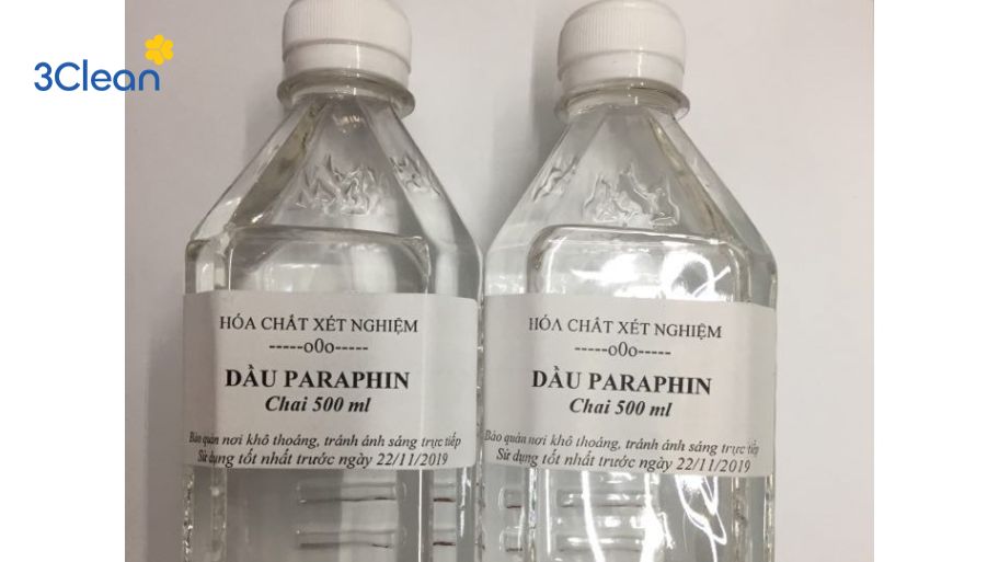 Sử dụng dầu paraffin hoặc bia để tẩy vết bẩn