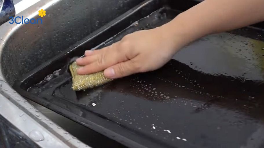 Bật mí 6 cách làm sạch lò nướng bằng baking soda và giấm, đơn giản Vệ sinh khay nướng của lò nướng