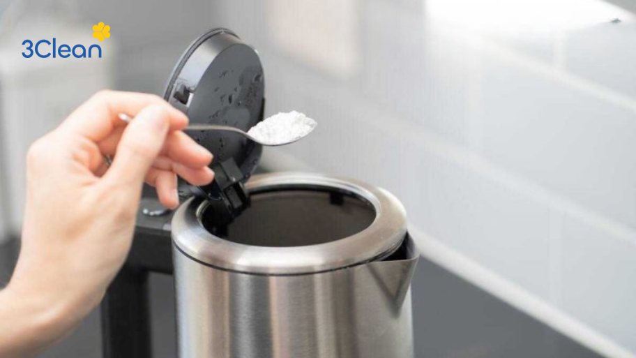 Cách vệ sinh ấm siêu tốc bằng muối ăn