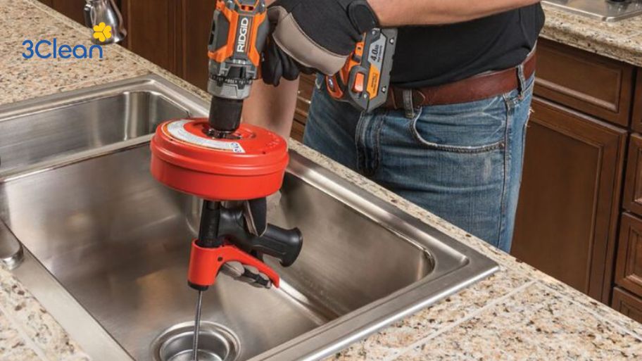 Hướng dẫn thông tắc bồn rửa bát bằng máy hút đa năng