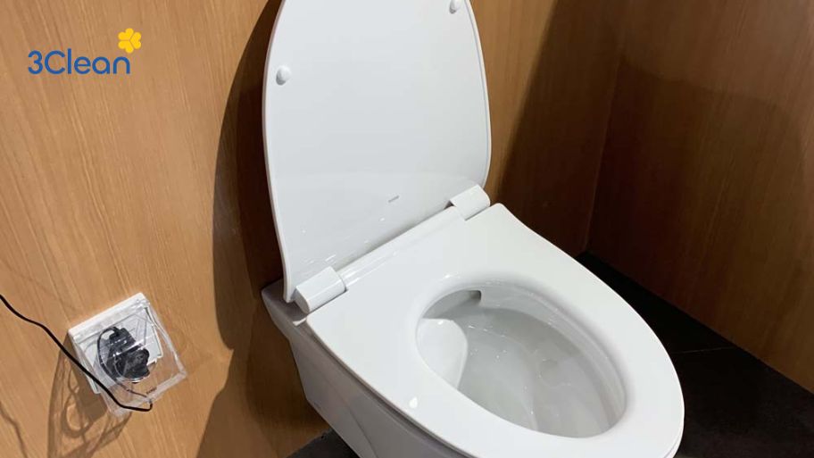 Cách khắc phục bồn cầu bị rỉ nước với bồn cầu treo tường