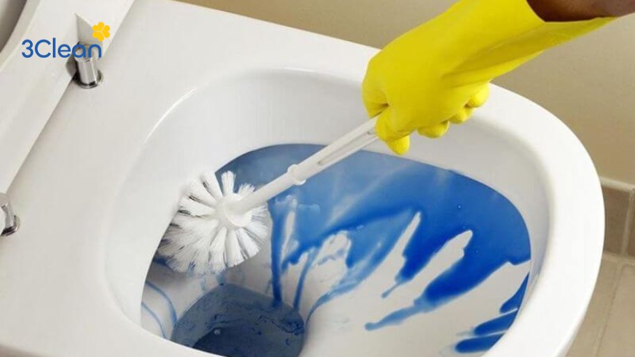 Chi tiết cách vệ sinh bồn cầu từ bên trong