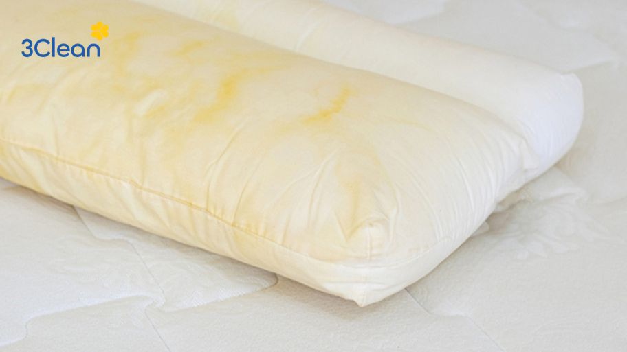 Không nên giặt chăn gối bằng nước lạnh