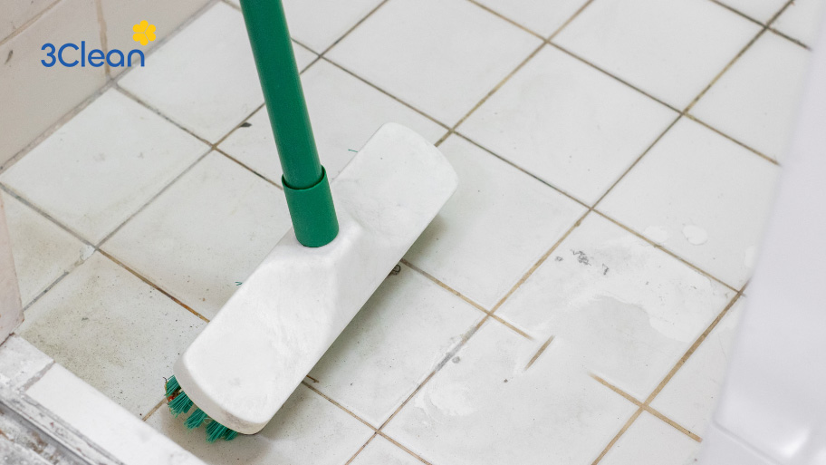 Mách bạn 5 cách làm sạch tường nhà tắm sạch sẽ, sáng bóng Những nguyên nhân phổ biến làm tường nhà tắm bị ố vàng