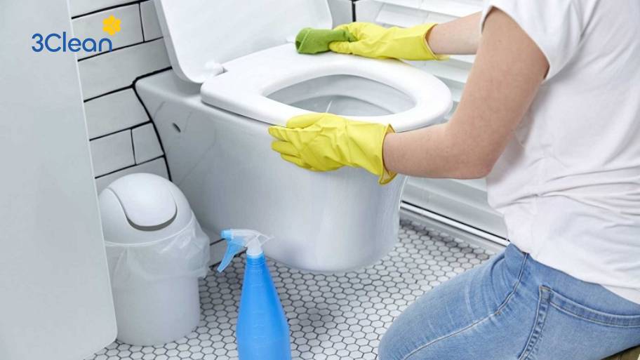 Hướng dẫn cách vệ sinh nhà tắm nhanh gọn và hiệu quả Vệ sinh bồn cầu đúng cách để duy trì không gian phòng tắm luôn sạch khuẩn, thơm mát.