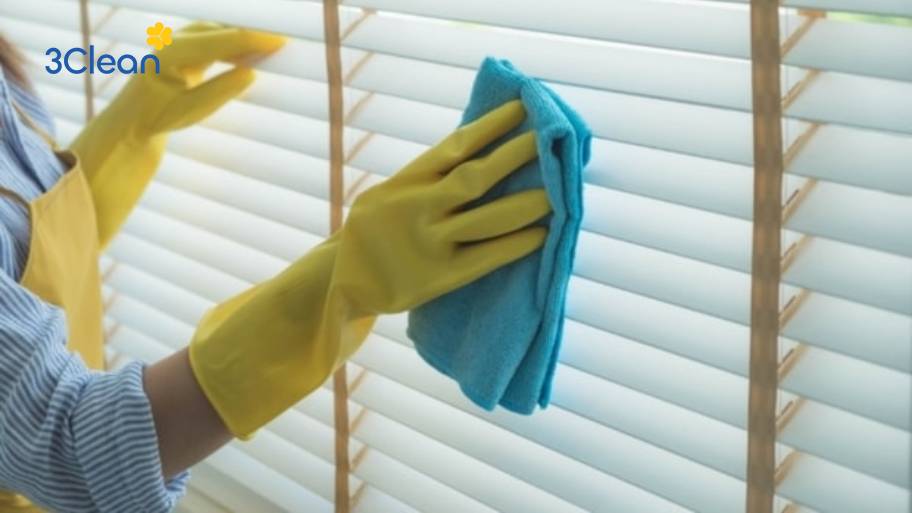 Mách bạn cách vệ sinh rèm cuốn đơn giản, đúng cách tại nhà Cách vệ sinh rèm cầu vồng sạch đẹp và bền màu tại nhà
