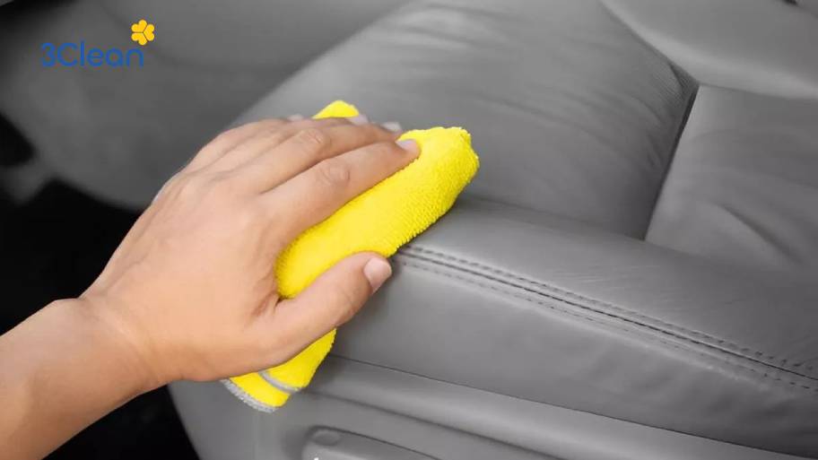 Bật mí 5 cách làm sạch ghế da bị mốc đơn giản và hiệu quả tại nhà Những sai lầm cần tránh khi vệ sinh ghế da tại nhà