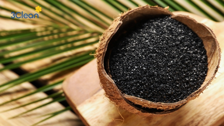 Than hoạt tính thích hợp sử dụng trong các không gian kín giúp hấp thụ một số mùi