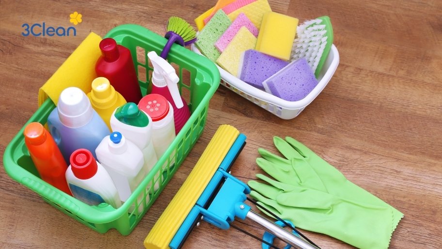 Nên để ở chỗ thoáng gió để không còn mùi ám vào đồ nhựa trước khi sử dụng