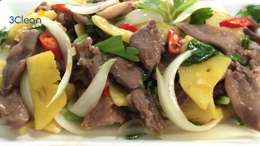 Lưỡi bò xào dứa (thơm)